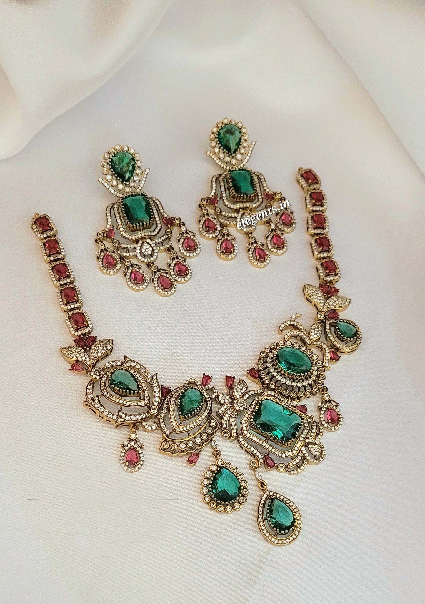 Elegents' Designer Stone Necklace Set