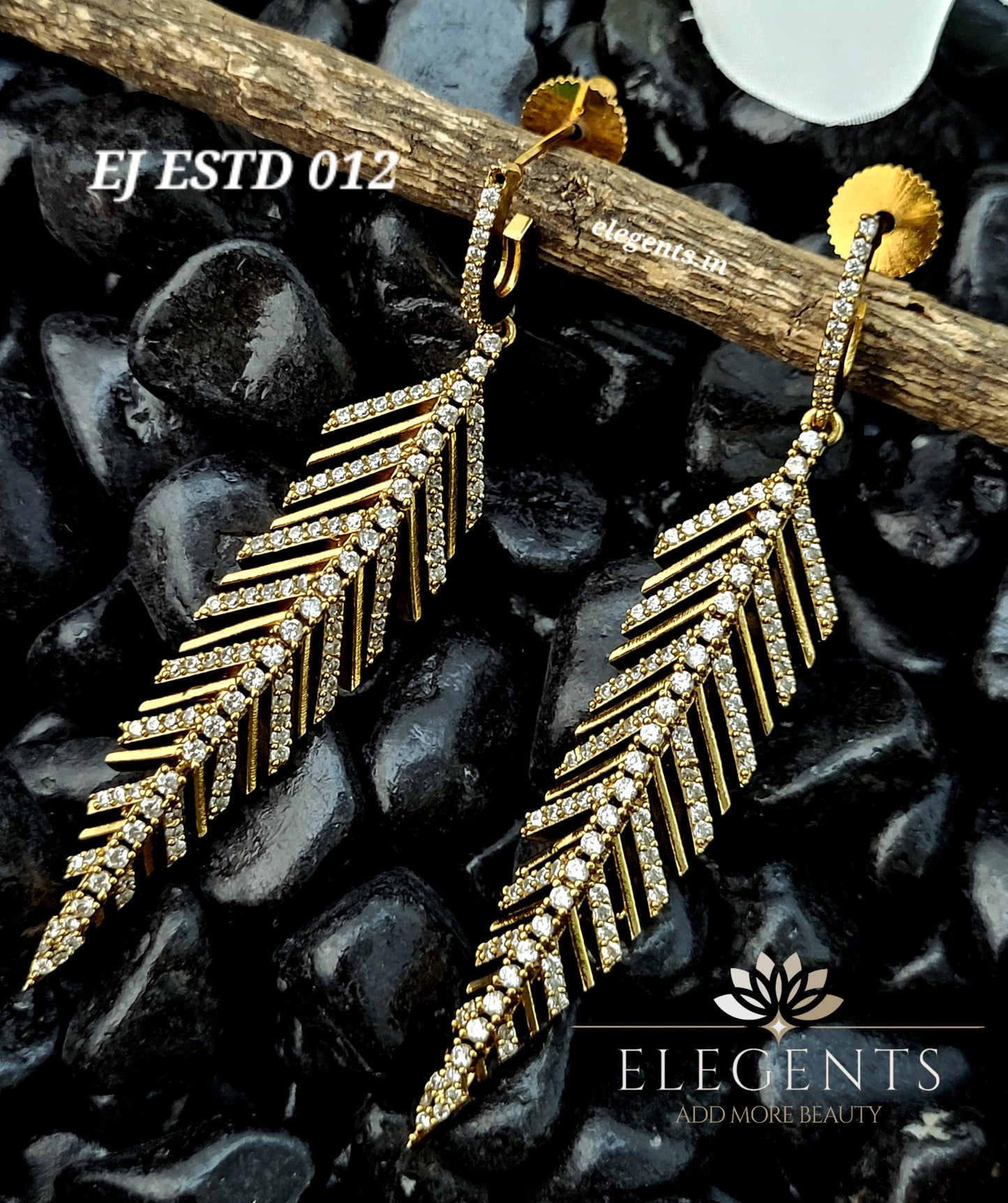 Elegents' Leaf Earrings