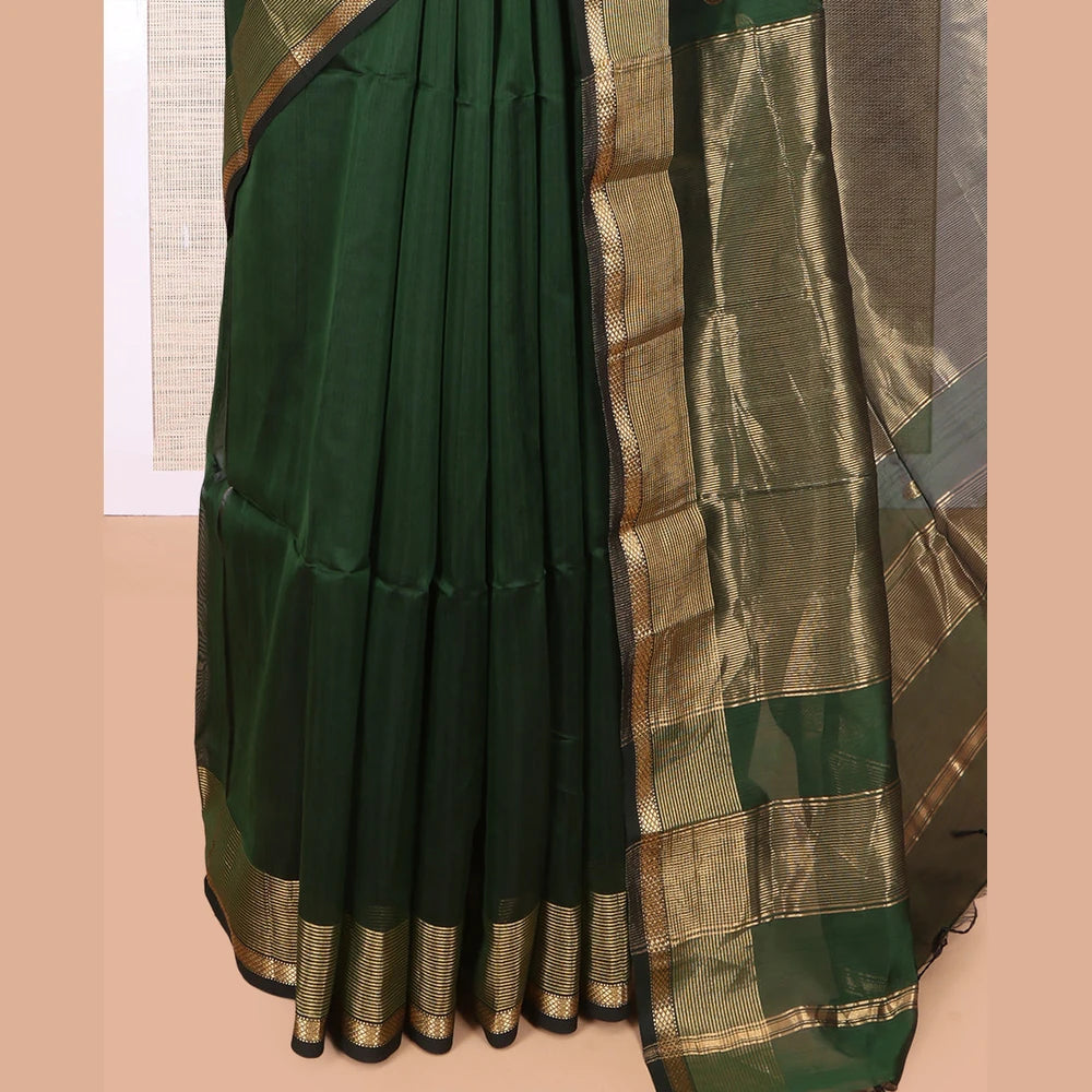 Pothys Green Maheshwari Cotton Saree, Accentuated with Buttas, a Contrast Traditional Zari Border, Gleaming Zari Woven Pallu, and a Matching Blouse