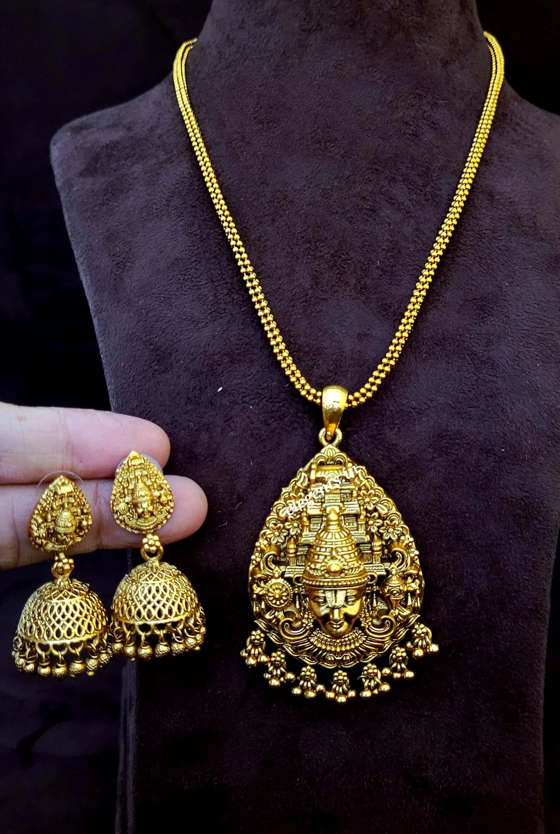 Elegents' Perumal Necklace Set