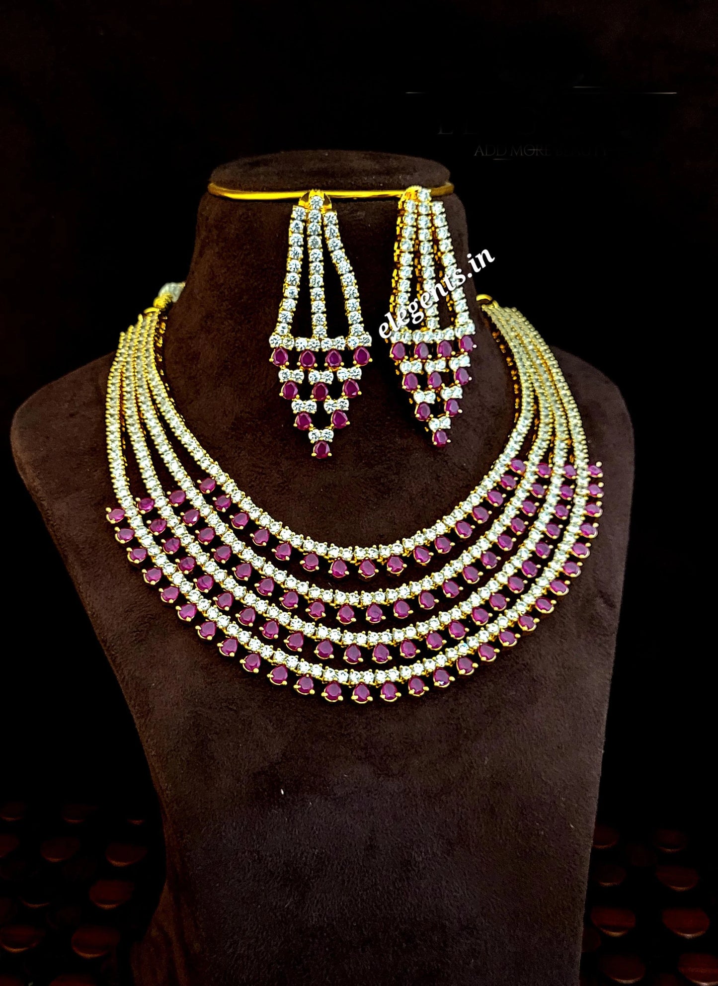 Elegents' Layer Ad Stone Necklace Set