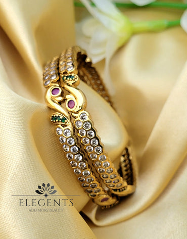 Elegents' Vintage Peacock Stone Bangle Set
