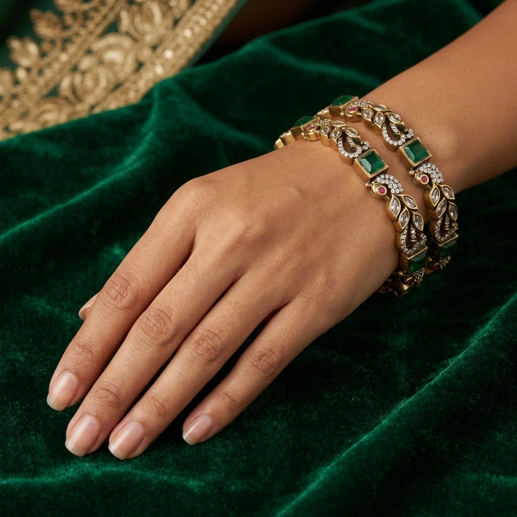 Elegents' Victoriyan Peacock Stone Bangle