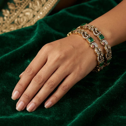 Elegents' Victoriyan Peacock Stone Bangle