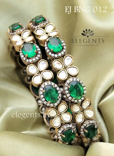 Elegents' Victoriyan Moissanite Bangle