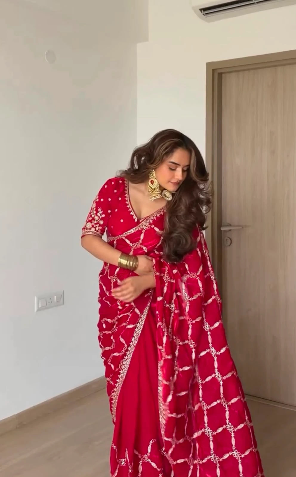 Vastra Creation's Designer Fendy Silk Saree – Elegance Redefined
