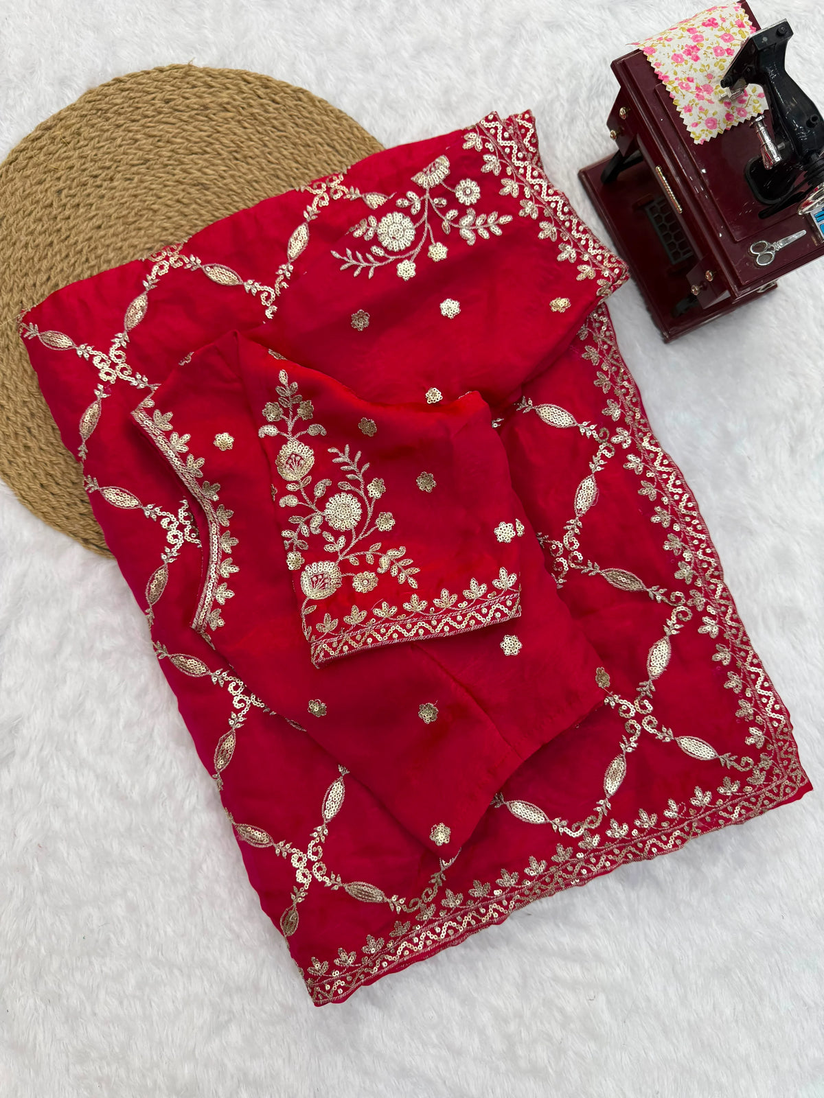 Vastra Creation's Designer Fendy Silk Saree – Elegance Redefined