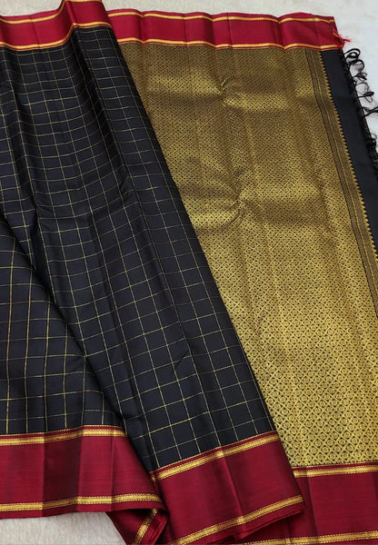 Pure Kanchipuram Handwoven Premium Korvai Pattern Silk Saree - Black
