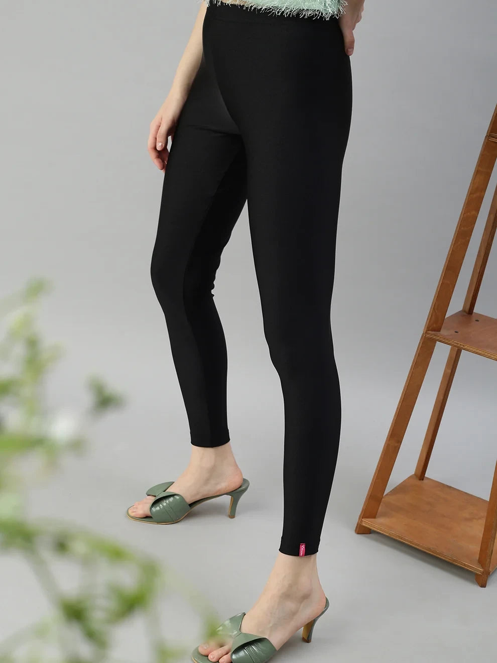 Prisma's Shimmer Leggings - Monochrome