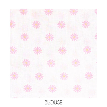 Pothys Borderless Baby Pink Linen Saree Beautified with Big Daisy Flower Motifs Printed All Over the Body and Pallu, Complemented by a Contrast Blouse Printed with Daisy Flower Motifs