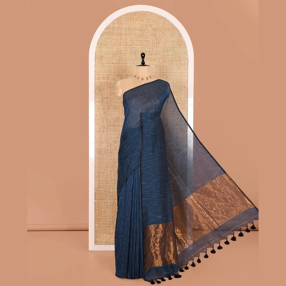 Pothys Borderless Blue Khadi Mul Cotton Saree Decked with Jharna-Style Waterdrop Motifs, Featuring a Gleaming Zari-Woven Pallu, Paired with a Matching Blouse Replicating the Body Motifs