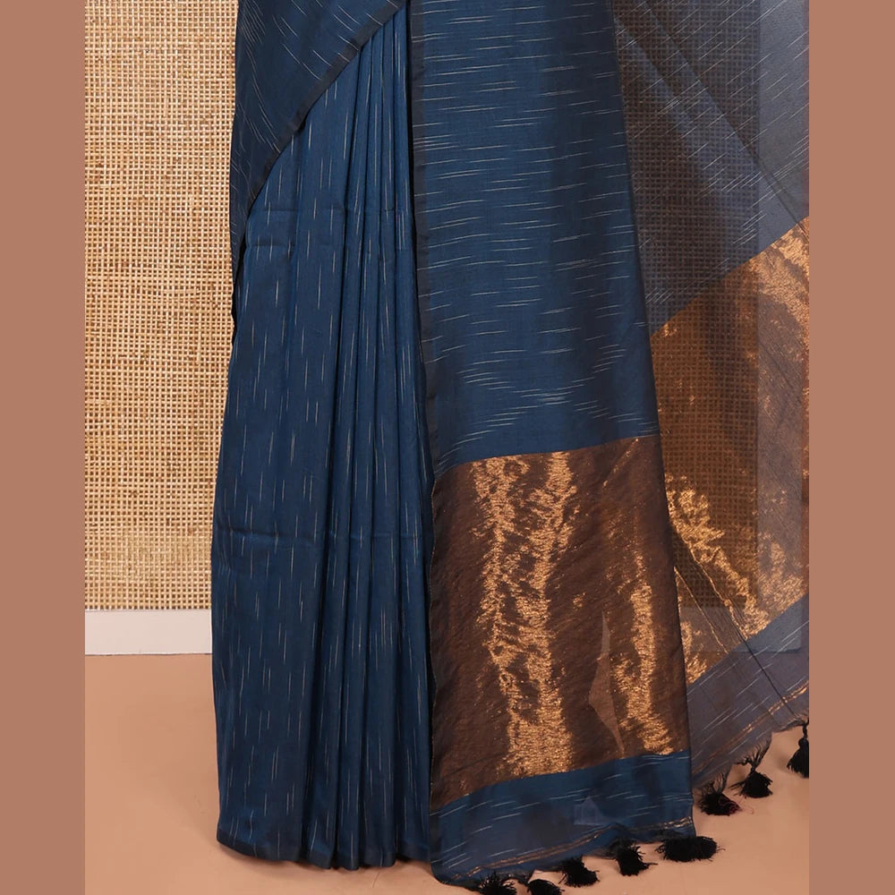 Pothys Borderless Blue Khadi Mul Cotton Saree Decked with Jharna-Style Waterdrop Motifs, Featuring a Gleaming Zari-Woven Pallu, Paired with a Matching Blouse Replicating the Body Motifs