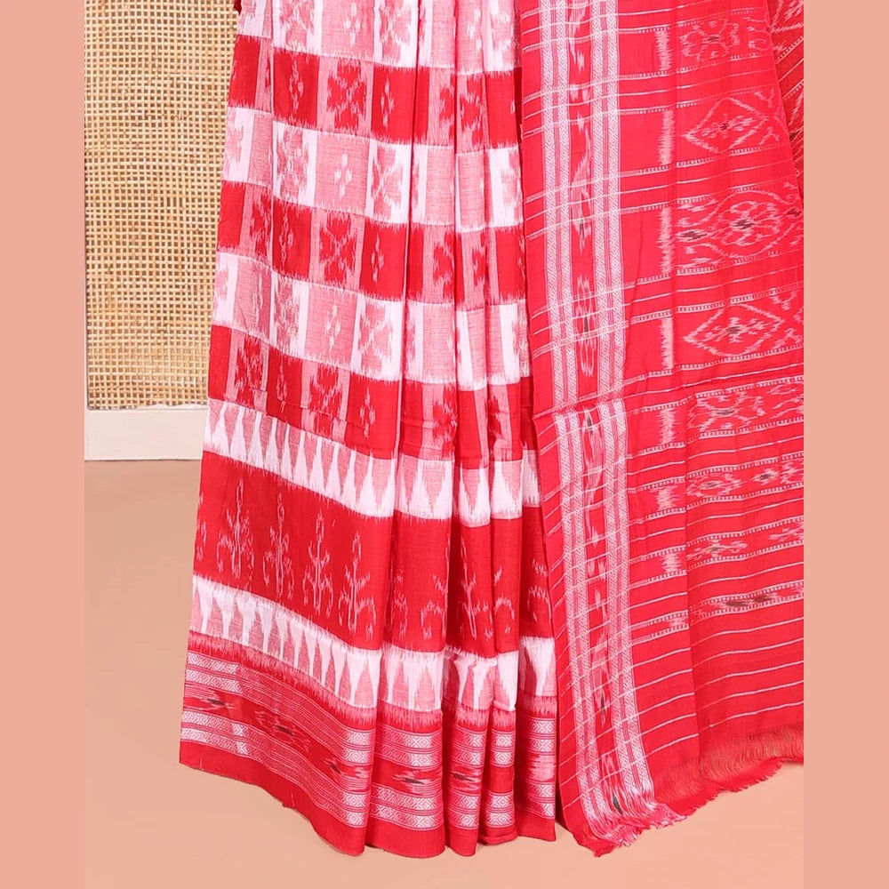 Pothys Pink Odisha Cotton Saree, Adorned with Butta Enclosed Checks and Temple Designs All Over the Body, Subtly Woven Border, Pallu Depicts Geometric Patterns, and Has No Blouse