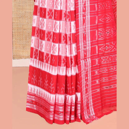 Pothys Pink Odisha Cotton Saree, Adorned with Butta Enclosed Checks and Temple Designs All Over the Body, Subtly Woven Border, Pallu Depicts Geometric Patterns, and Has No Blouse