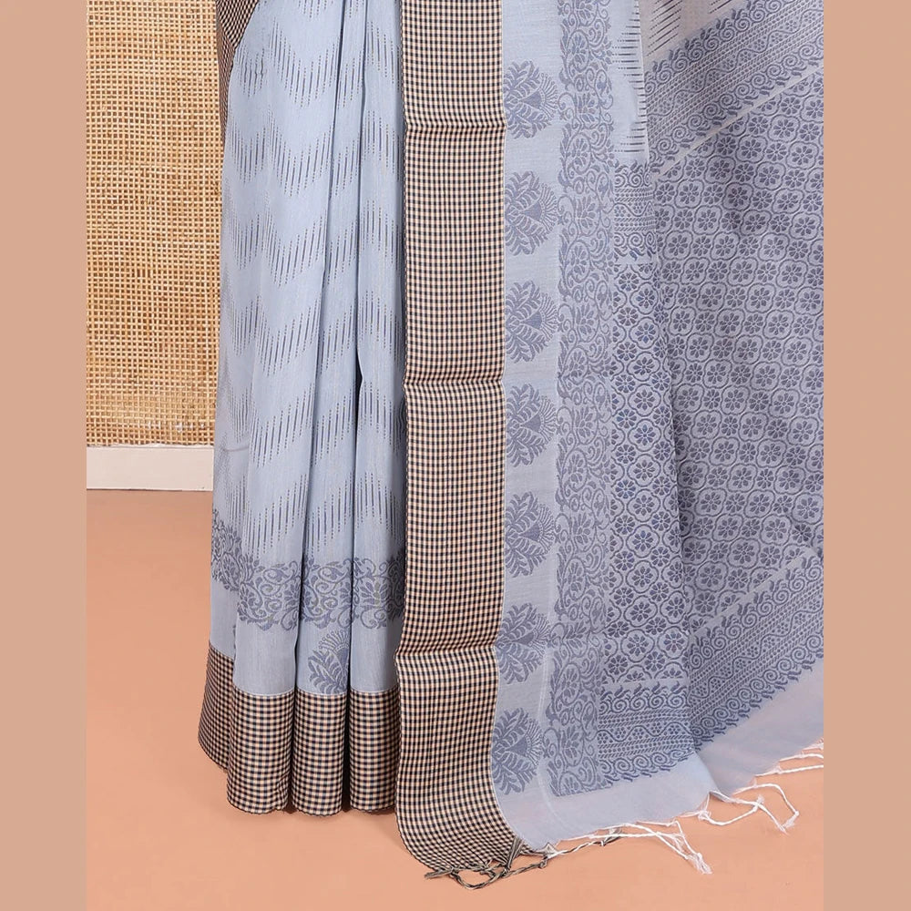 Pothys Grey Semi-Silk Cotton Saree, Ornamented with Chevron Stripes All Over Its Body, Complemented by Contrast Micro-Checked Border, Pallu of Jaal Designs, and paired with a Matching Blouse