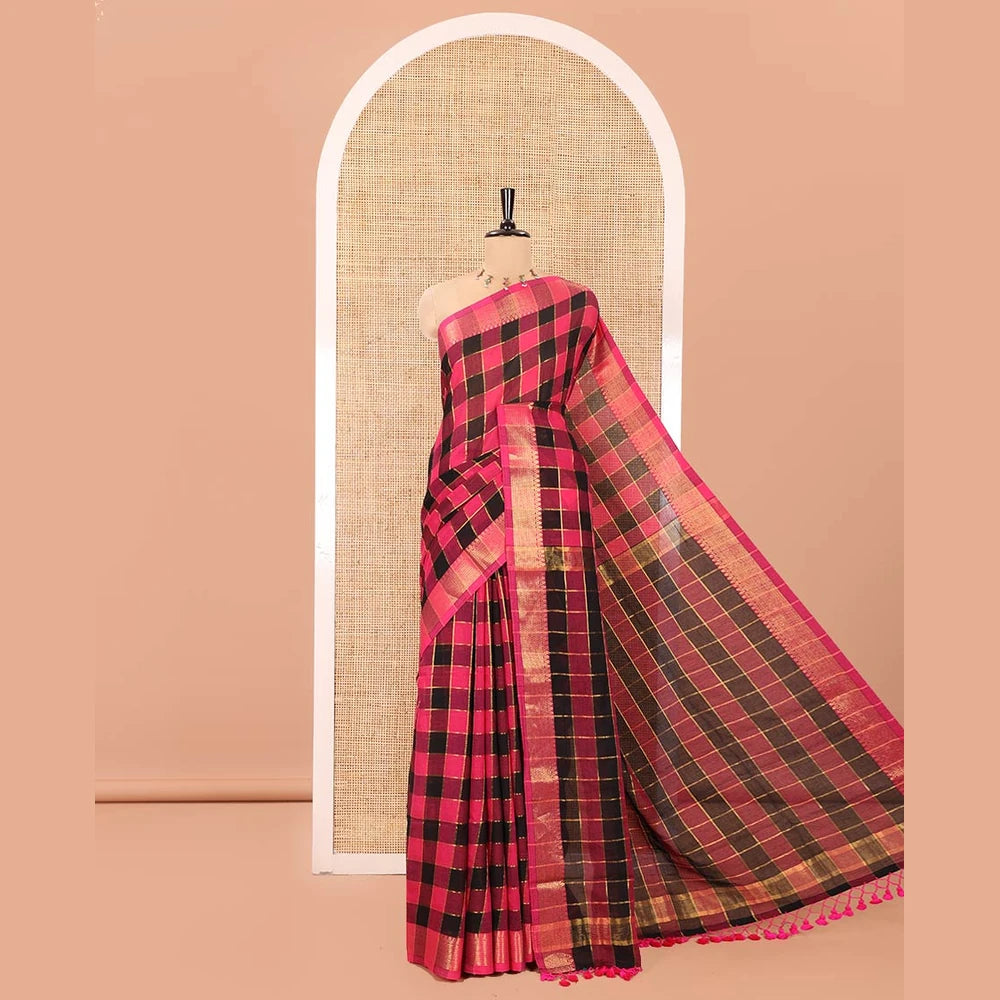 Pothys Pink Checked Khadi Mul Cotton Saree, Highlighted by Zari Traditional Border, Zari Checked Pallu, and Paired with a Matching Blouse