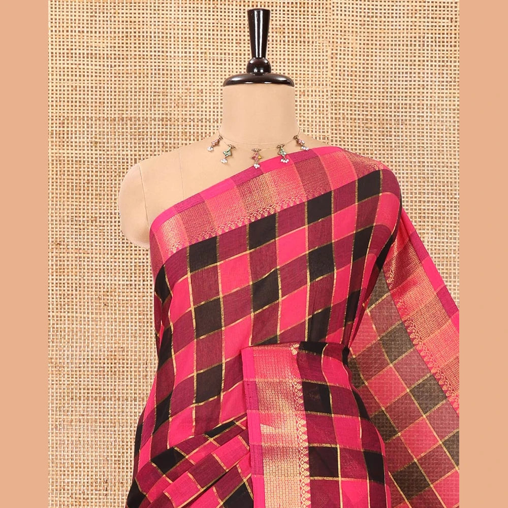 Pothys Pink Checked Khadi Mul Cotton Saree, Highlighted by Zari Traditional Border, Zari Checked Pallu, and Paired with a Matching Blouse