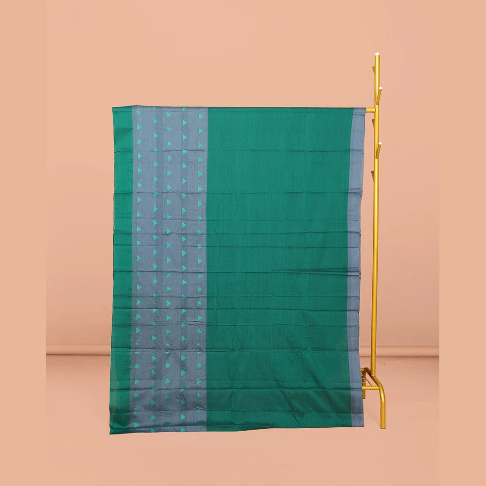 Pothys Green Plain Narayanpet Cotton Saree, Complemented by Contrast Temple Border, Striped Pallu, and Comes Without a Blouse