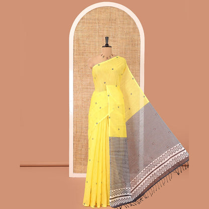 Pothys Borderless Yellow Linen Cotton Saree, Adorned with Polka Dot Print, Complemented by Contrast Geometric Printed Pallu and Paired with a Contrast Blouse