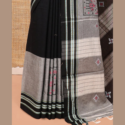 Pothys Black Plain Narayanpet Cotton Saree, Complemented by a Contrast Ganga-Jamuna Thread Border, Pallu of Stripes and Buttas, and a Matching Blouse