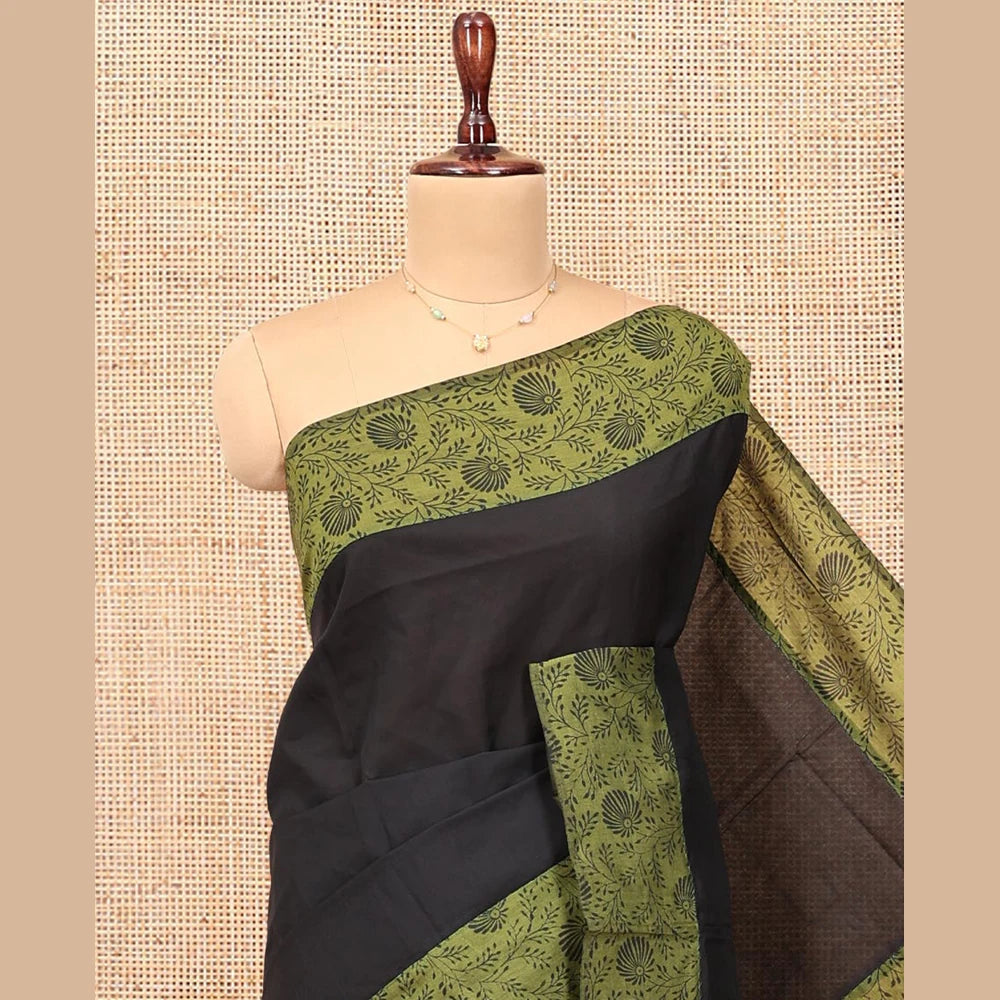 Pothys Black Plain Poly Cotton Saree, Complemented by a Contrast Floral-Printed Border, Pallu, and a Contrast Blouse
