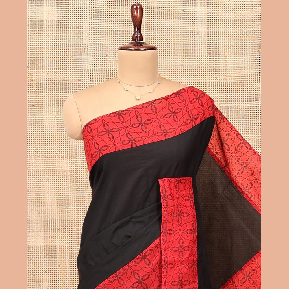Pothys Black Plain Poly Cotton Saree, Complemented by a Contrast Jaal-Printed Border, Pallu, and a Contrast Blouse
