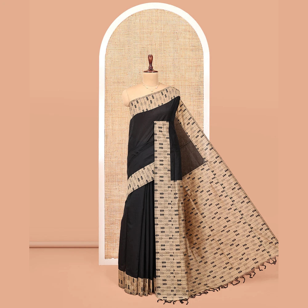 Pothys Black Plain Poly Cotton Saree, a Contrast Arrow-Stripes Printed Border, Arrow-Stripes Printed Pallu, and a Contrast Blouse