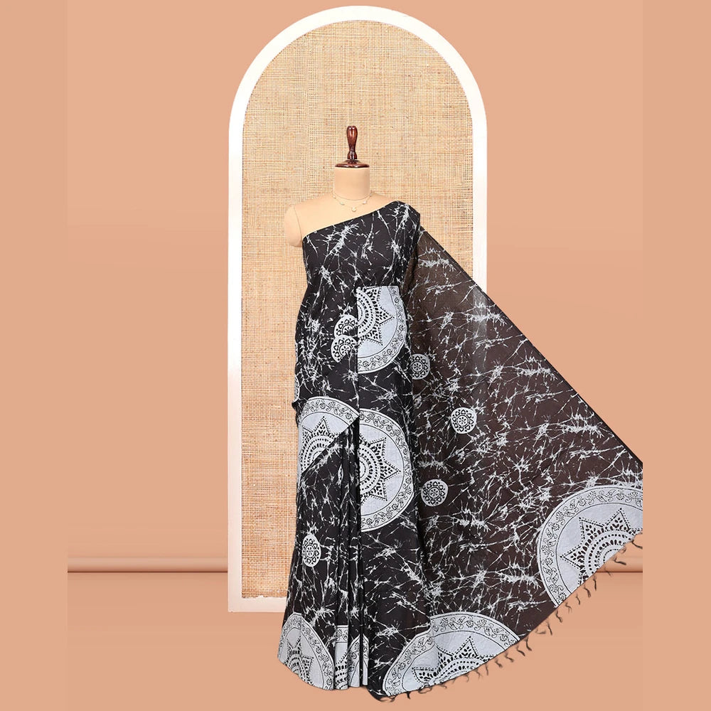 Pothys Borderless Black-Grey Poly Cotton Saree, Decked Up with Batik Print, a Self-Printed Pallu, and a Matching Blouse