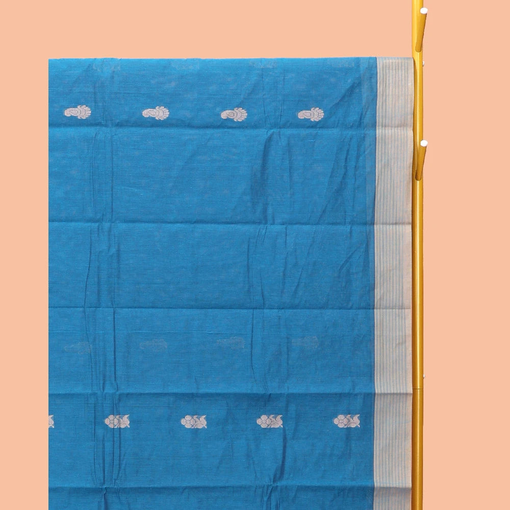 Pothys Blue Kanchi Cotton Saree, Delicately Woven with Buttas, Complemented by a Contrast Border, Paisley Pallu, and a Matching Blouse