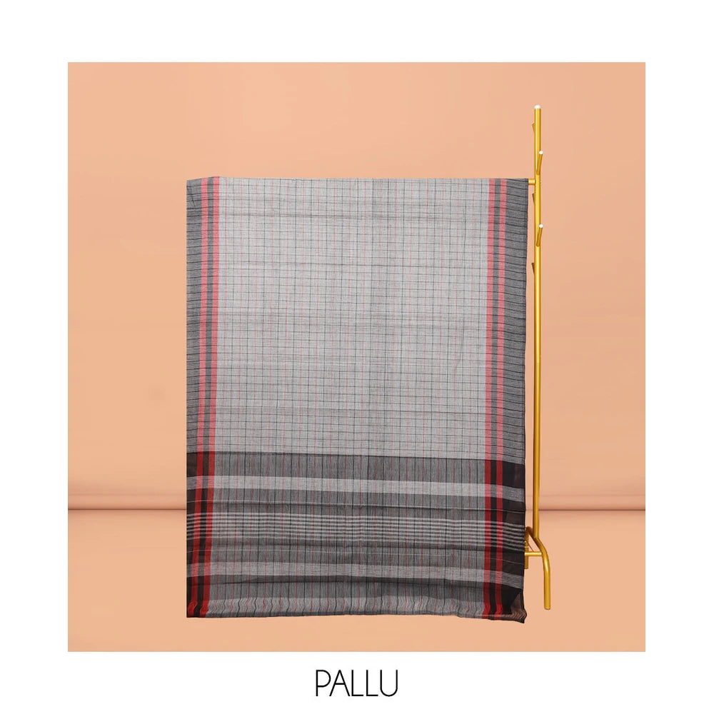 Pothys Grey Checked Chirala Cotton Saree, a Contrast Border, Self-Pallu, and a Matching Blouse