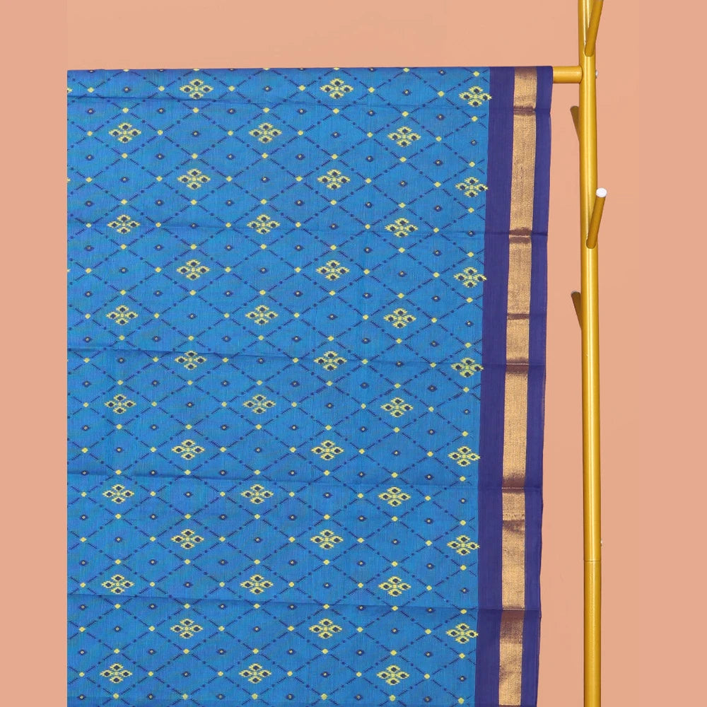 Pothys Blue Chirala Cotton Saree, Accentuated with an Argyle Design, a Contrast Zari Border, Contrast Peacock Pallu, and a Contrast Blouse