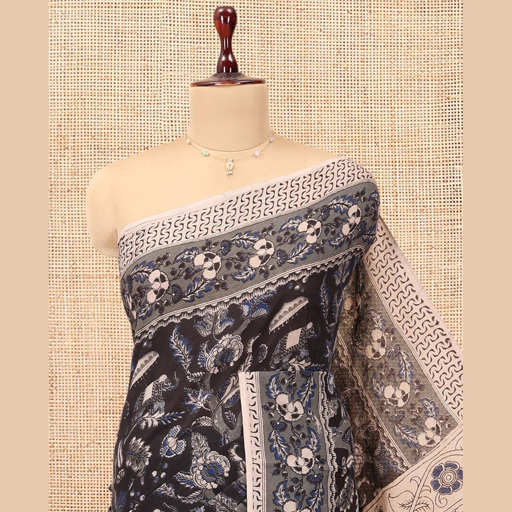 Pothys Black Kalamkari Cotton Saree, Elevated with Animal and Floral Motif Print, Complemented By Printed Border, Kalamkari Peacock Motifs Pallu, and a Matching Blouse