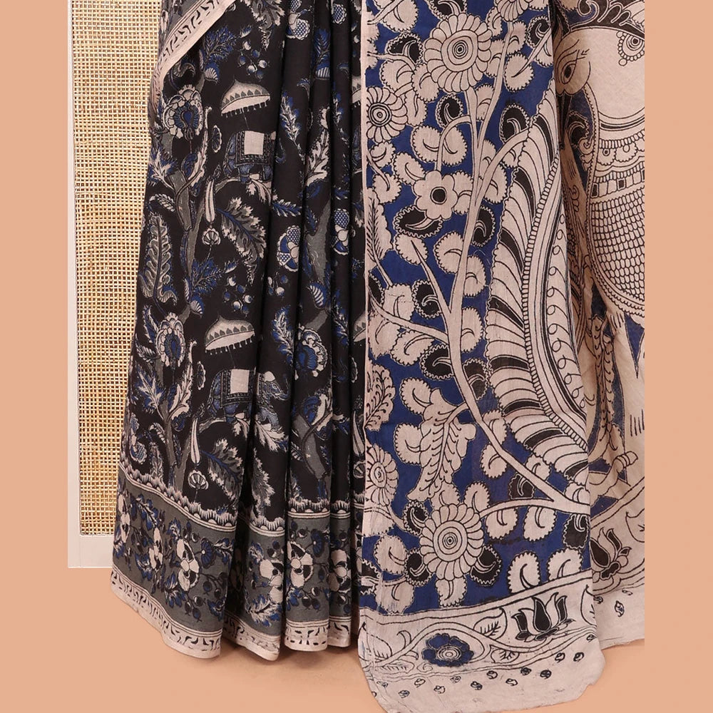 Pothys Black Kalamkari Cotton Saree, Elevated with Animal and Floral Motif Print, Complemented By Printed Border, Kalamkari Peacock Motifs Pallu, and a Matching Blouse
