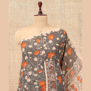 Pothys Grey Kalamkari Cotton Saree, Decked Up with Floral Vine Print, Complemented By Printed Border, Pallu of Kalamkari Ancient Human Motifs, and a Contrast Blouse