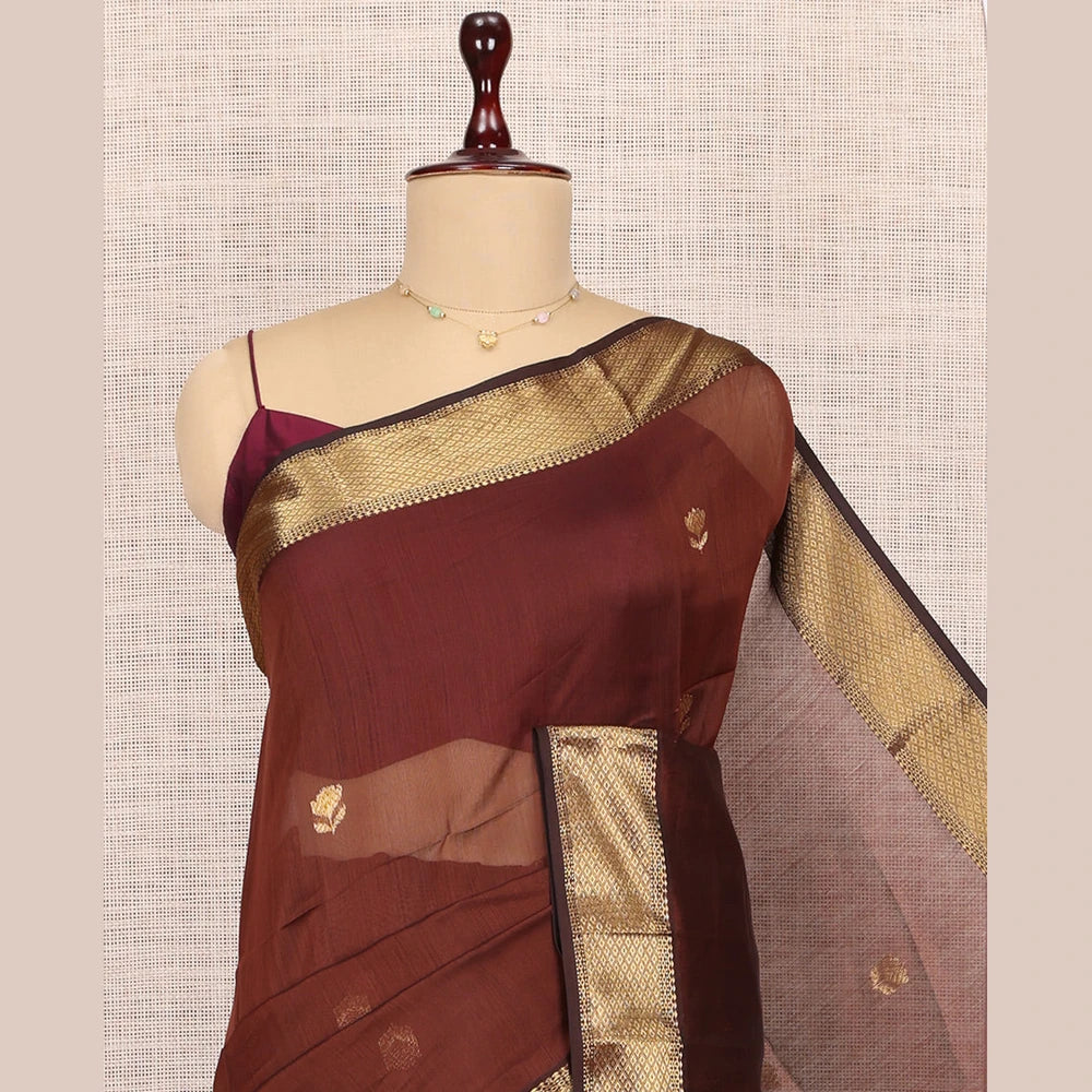 Pothys Brown Maheshwari Cotton Saree, Accentuated with Buttas, Highlighted by a Traditional Zari Border, Zari Gleamed Up Pallu, and a Matching Blouse