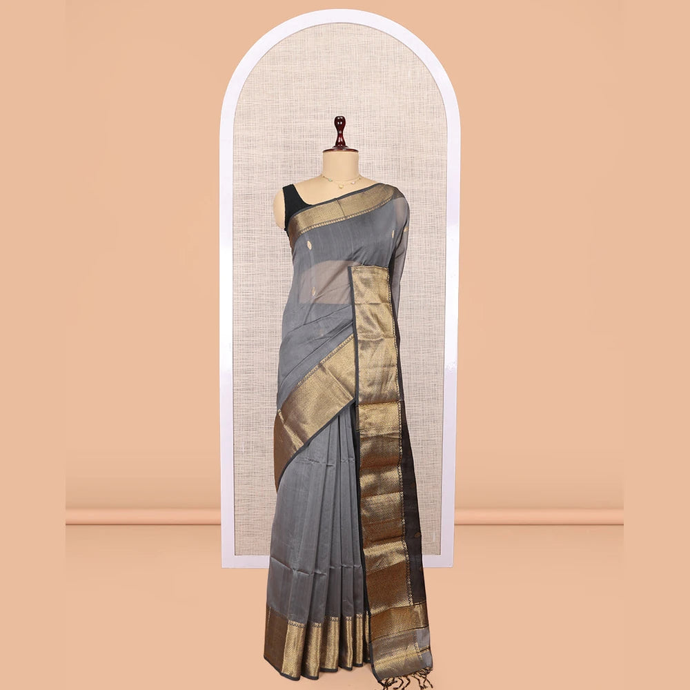 Pothys Grey Maheshwari Cotton Saree, Adorned with Buttas, Highlighted by a Traditional Zari Border, Pallu Gleamed Up with Zari Buttas, and a Contrast Blouse