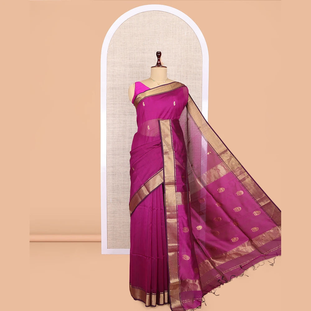 Pothys Magenta Maheshwari Cotton Saree, Graced with Buttas, Highlighted by a Semi-Contrast Traditional Zari Border, Pallu of Paisleys, and a Matching Blouse