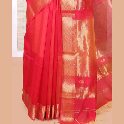 Pothys Pink Maheshwari Cotton Saree, Embellished with Buttas, Highlighted by a Traditional Zari Border, Zari Gleamed Up Pallu, and Matching Blouse