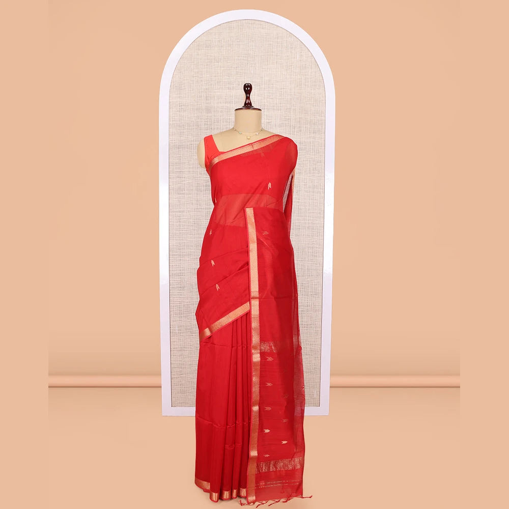 Pothys Red Maheshwari Cotton Saree, Accentuated with Buttas, Highlighted by a Chevron Zari Border, Pallu of Zari Buttas, and a Matching Blouse