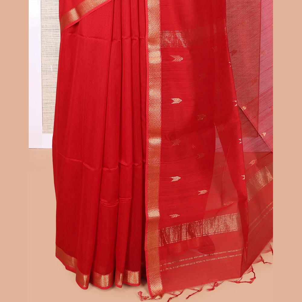 Pothys Red Maheshwari Cotton Saree, Accentuated with Buttas, Highlighted by a Chevron Zari Border, Pallu of Zari Buttas, and a Matching Blouse