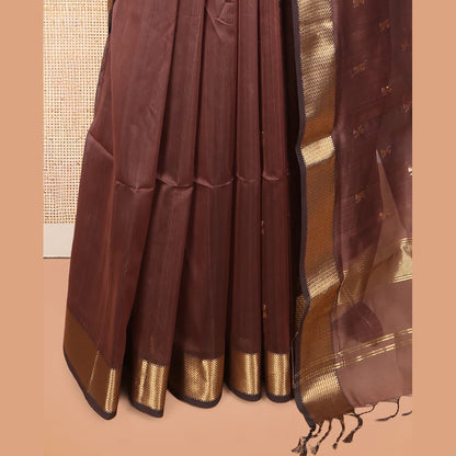 Pothys Brown Maheshwari Cotton Saree, Enriched with Zari Buttas, a Traditional Zari Border, Zari Woven Pallu, and a Matching Blouse