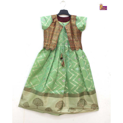 Traditional Green Maroon Coat Gown PG552