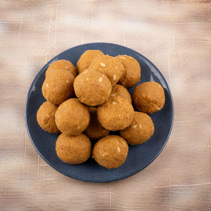 Gudmishri Besan Laddu Mishri