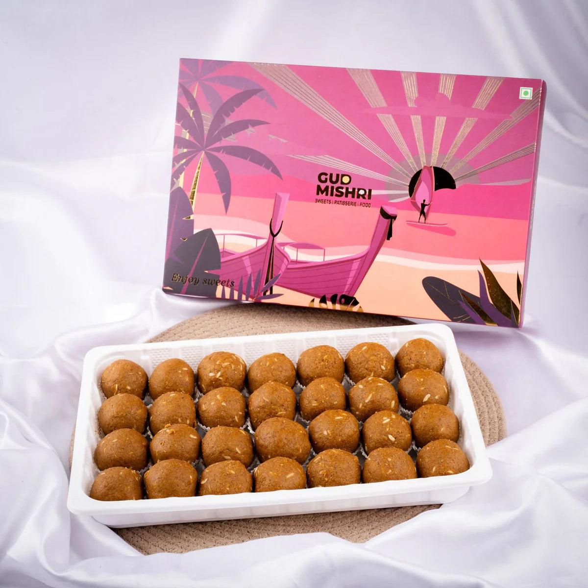 Gudmishri Besan Laddu Mishri