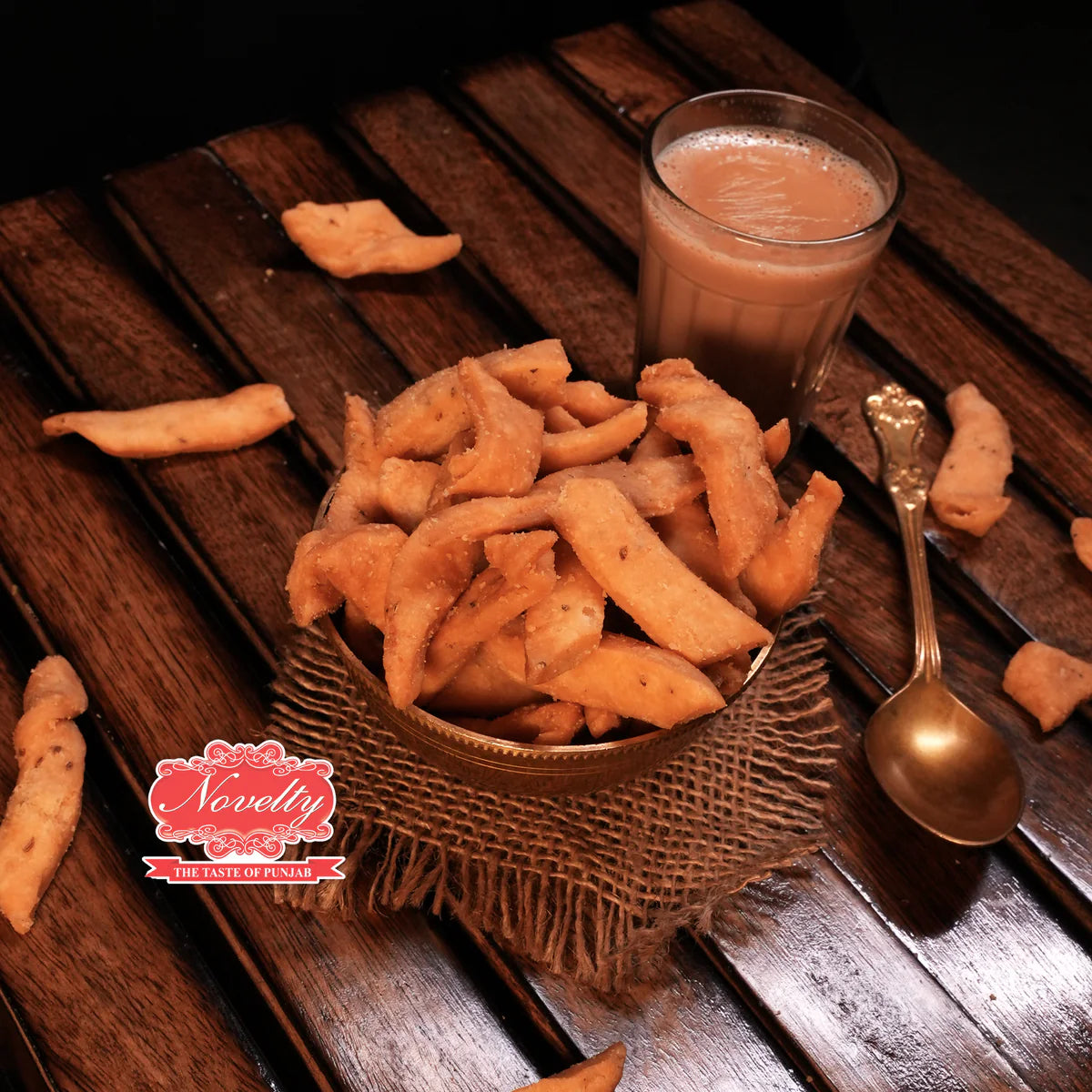 Novelty Sweets Chatpata Mutree (Namak Para)