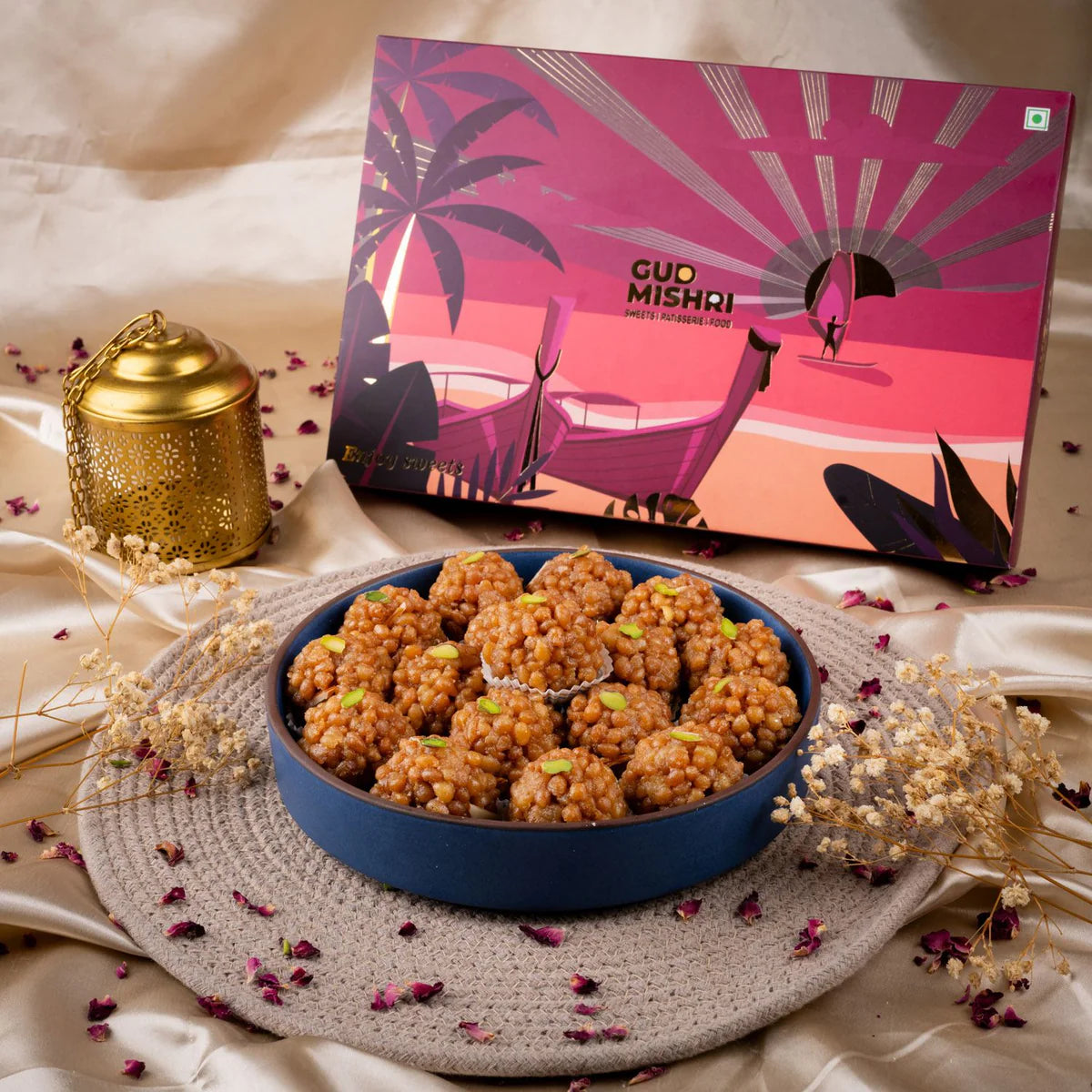 Gudmishri Doodh Laddu