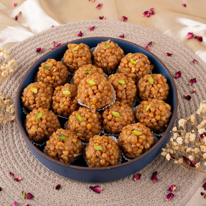Gudmishri Doodh Laddu