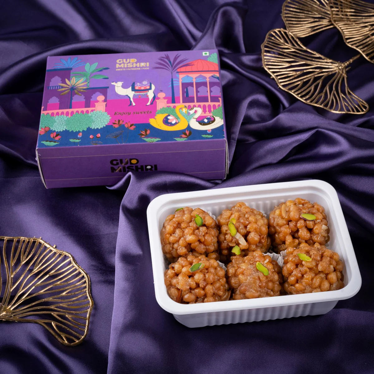 Gudmishri Doodh Laddu