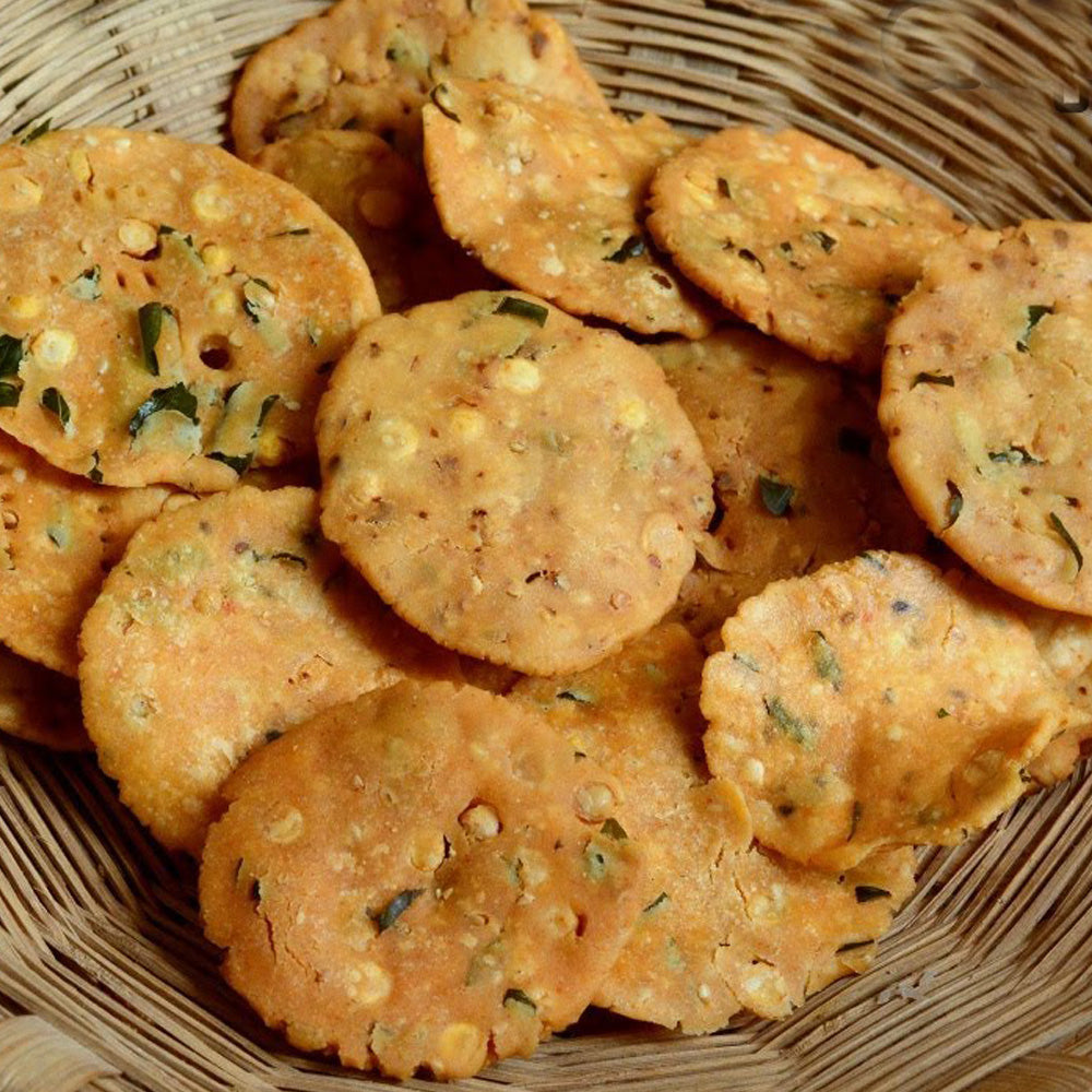 Kamarkat Srini's 
Garlic Thattai