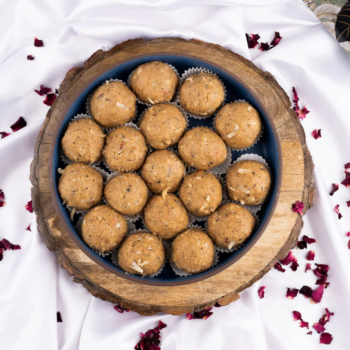 Gudmishri Gond Laddu Mishri